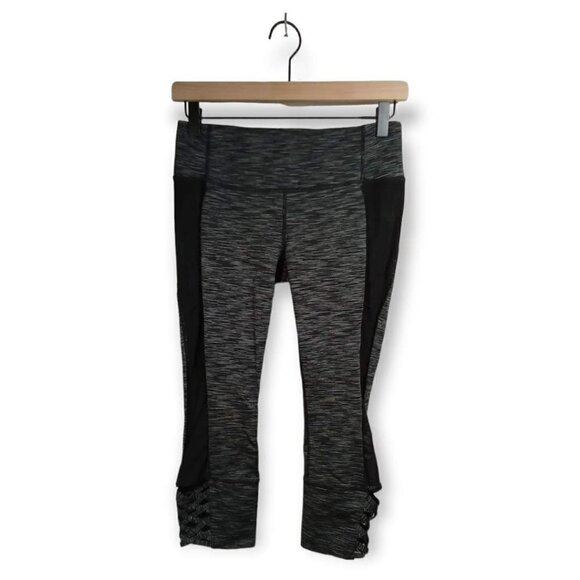 Athleta Mind Over Mat Capri Leggings Size S - Picture 1 of 4